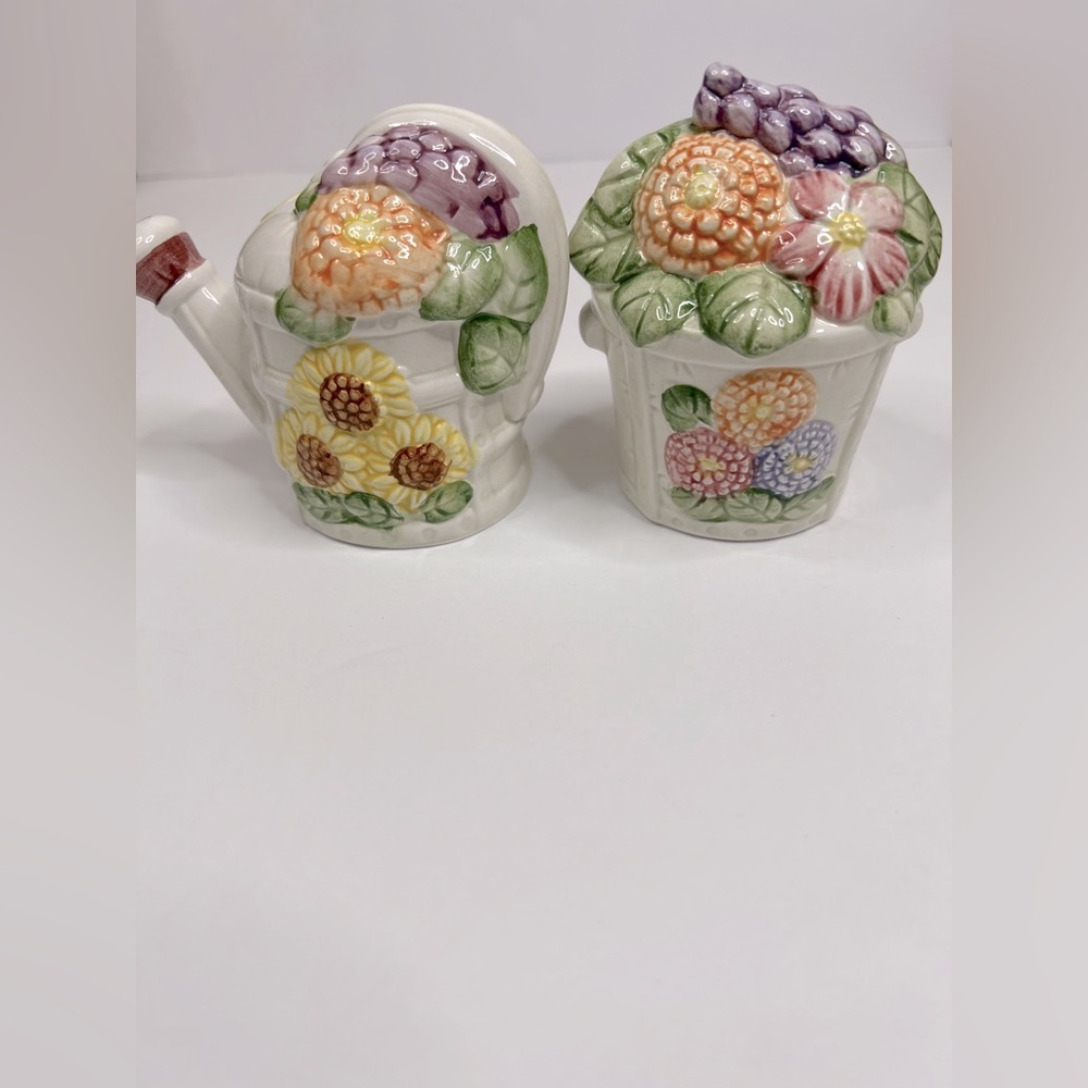 Fitz and Floyd Seeds Of Spring Shaker Set